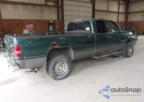 1998 Dodge Ram 1500 St z USA, uszkodzony, nr VIN 3B7HF13Y8WG212979